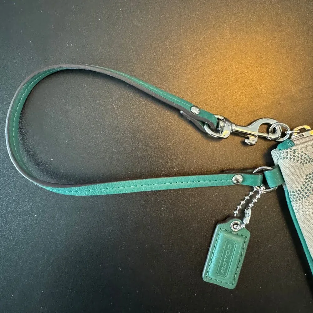 COACH – Ashley Dotted OP Small Wristlet/Clutch/Wallet F49460 - Picture 5 of 8